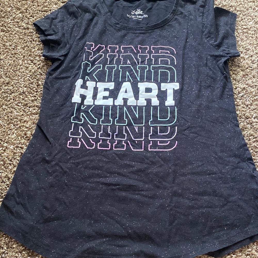 Justice t-shirt size 14/16